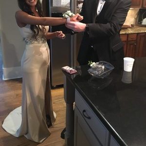 Mac Duggal Dresses - Mac Duggal size 4 long dress! Mac Duggal Dresses - Mac Duggal size 4 long dress!